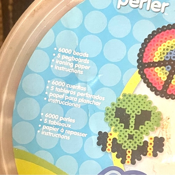 🆕 6,000 perler beads with 4 pegboards DIY arts & crafts - Picture 7 of 17